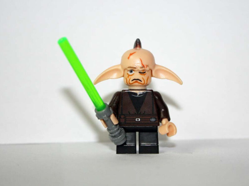 Jedi Even Piell Minifigure - Premium Star Wars Collectible