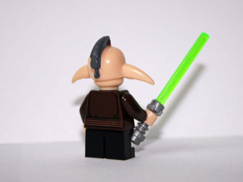 Jedi Even Piell Minifigure - Premium Star Wars Collectible - Image 2